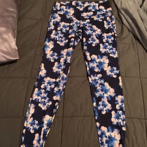 Old Navy pink blue floral athletic leggings